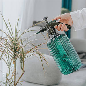 Finden Sie Hohe Qualitat Kunststoff Hand Wasserpumpe Spruher Hersteller Und Kunststoff Hand Wasserpumpe Spruher Auf Alibaba Com