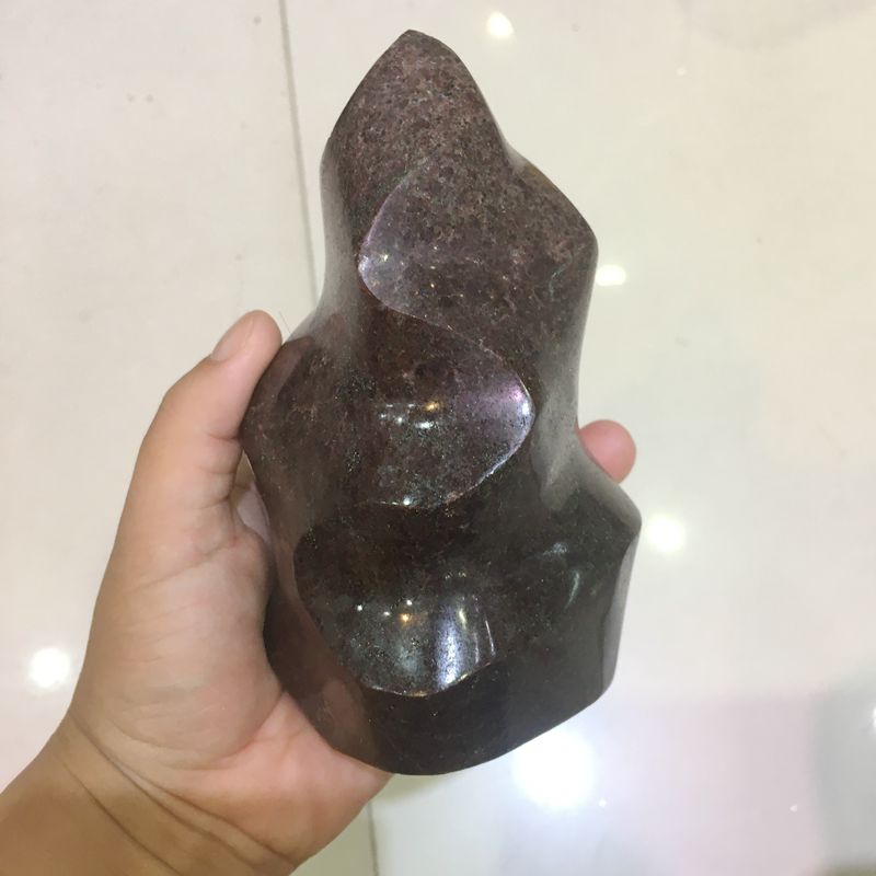 热销天然石榴石自由形式水晶火焰闪耀红色火炬风水水晶愈合石装饰