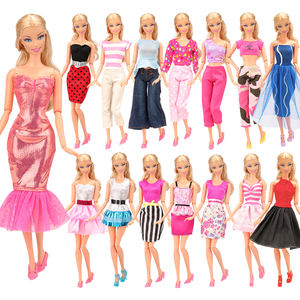 ropa y zapatos de barbie