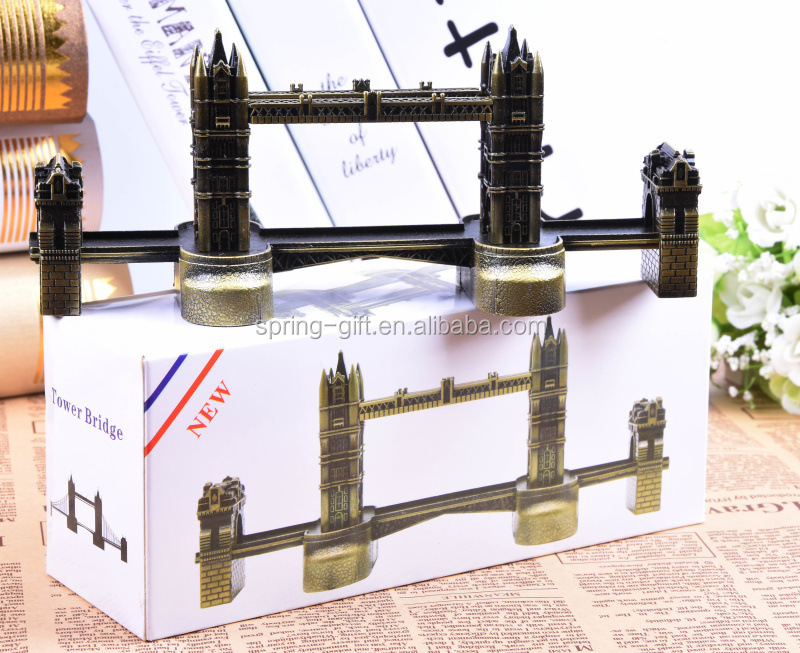 8月イベント　はなはなsaleを継続します。 カービング、タワー、原石、ロングイ 新しいレトロな金属ロンドンタワーブリッジ像建物モデル鉄置物装飾工芸