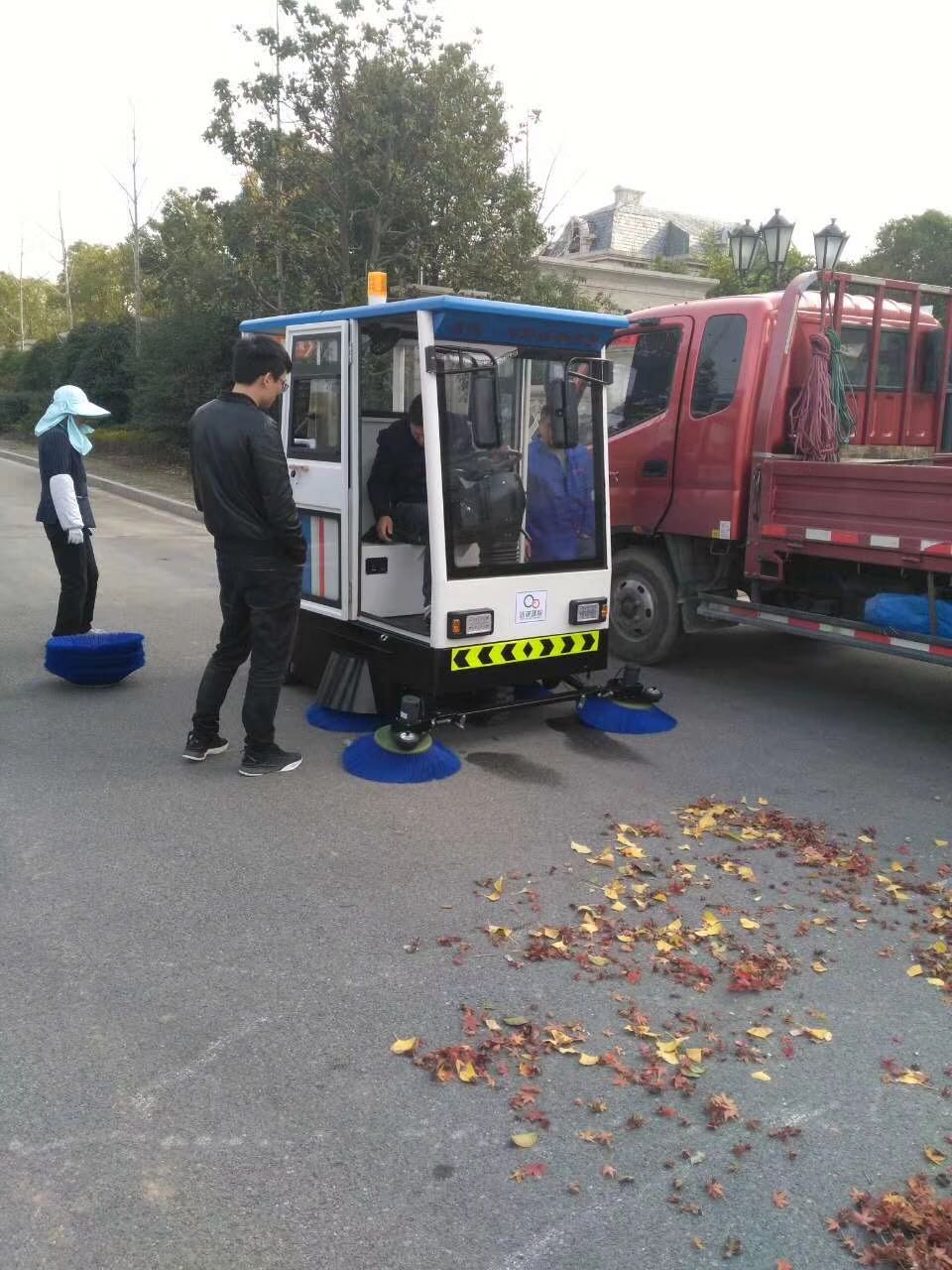 disel/electric/ road sweeper / cleaning machine JC-1500/JC-2000 sale with low price and good quality