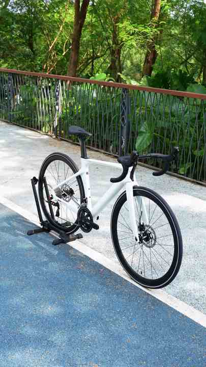 TWITTER R10 スーパーライト カーボンロードバイク 22段変速 油圧