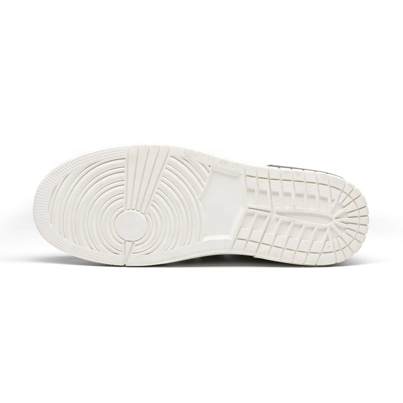 Распродажа с фабрики листьев, широко используемая мужская обувь