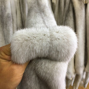 银色十字貂皮毛皮皮衣背心和外套天然貂皮毛皮/鞣制/貂皮皮毛皮革