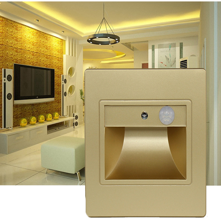 Günstiger Fabrikpreis PIR-Bewegungsmelder + Lichtsensor LED-Einbaustufenleuchte für Treppen mit Preis