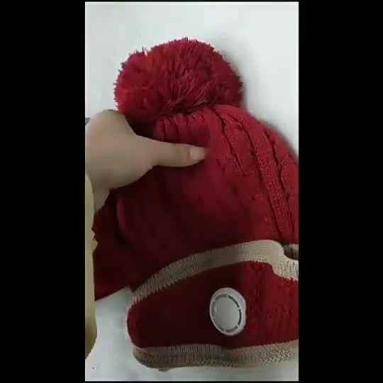 3 Pieces Hats for Women Warm Winter Hats 3-Piece Winter Beanie Hat, Scarf, and Touchscreen Glove Set  main image 2