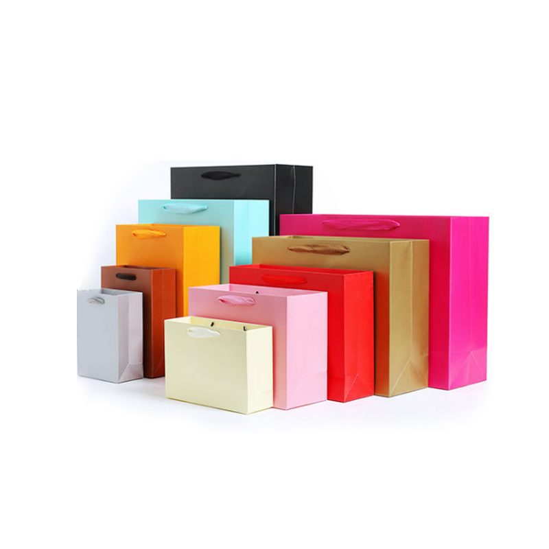 Простой однотонный бумажный мешок для одежды, индивидуальный принт, упаковочный пакет, подарочные пакеты, индивидуальный логотип