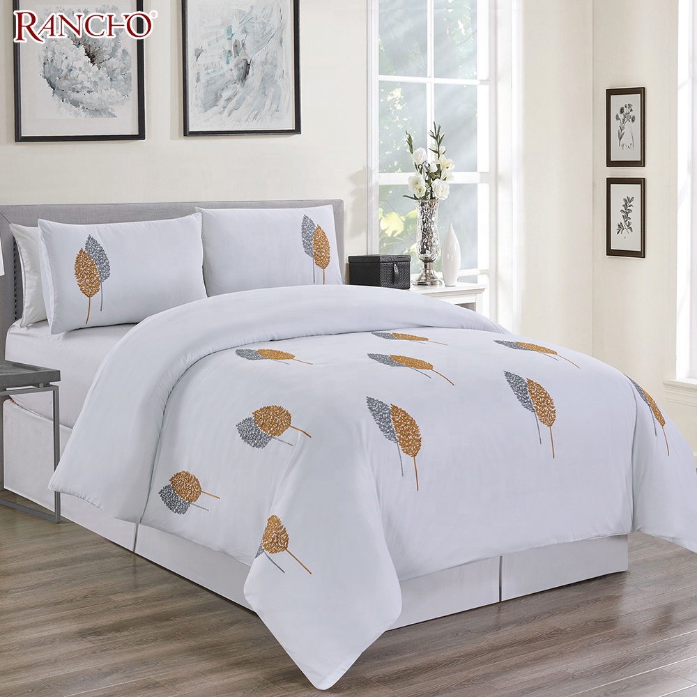 New fashion design luxury custom embroidery 3 pcs king size duvet cover set with comforter