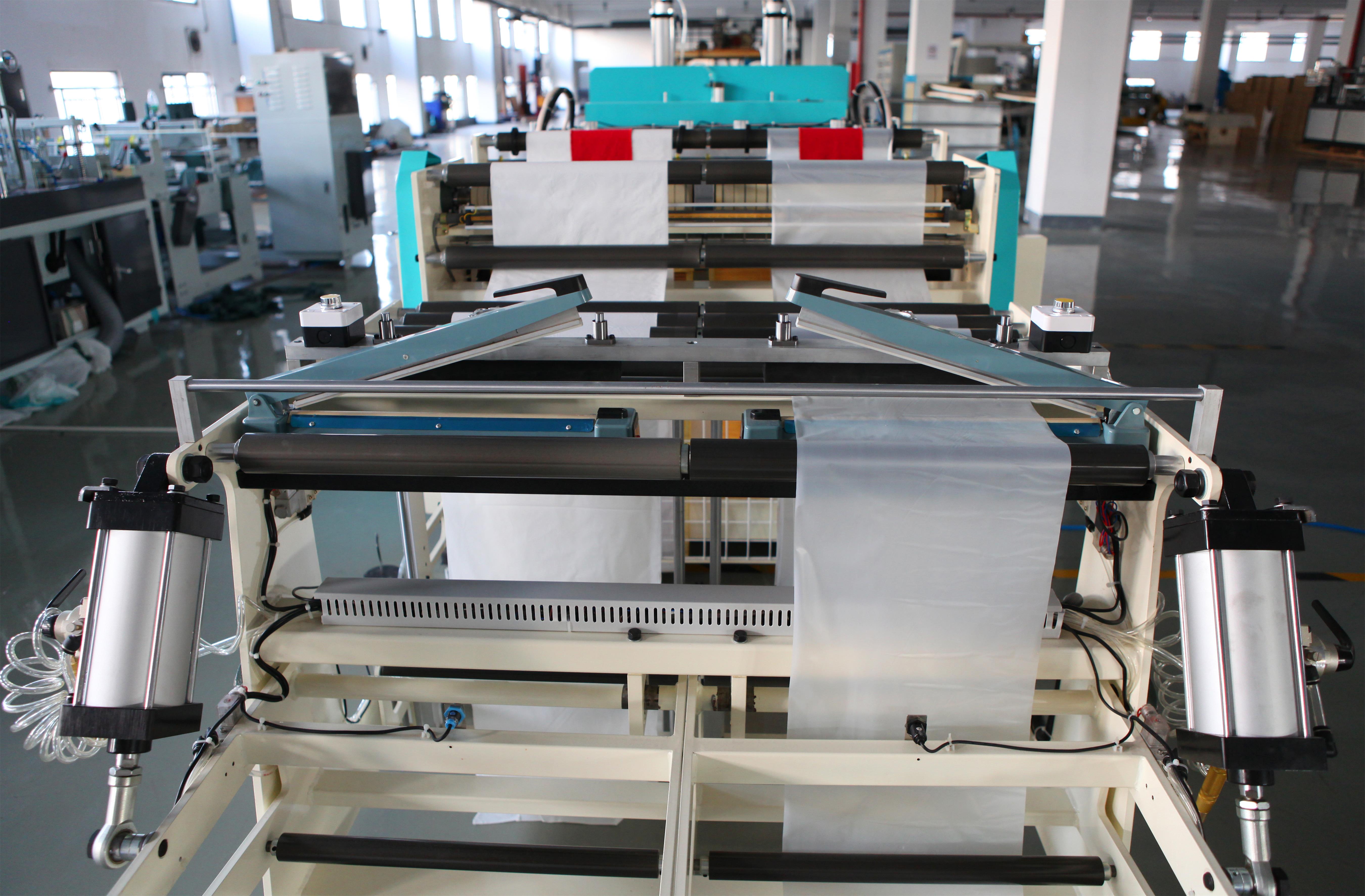 BPA Free Food Packing 24oz 750ml Clear PET Deli Container Disposable 14