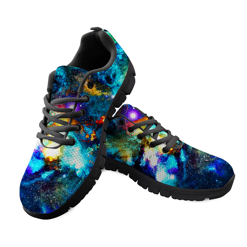 Кроссовки мужские и женские на шнуровке, модная дышащая Классическая обувь, с принтом космического неба, черные, на плоской подошве, для бега