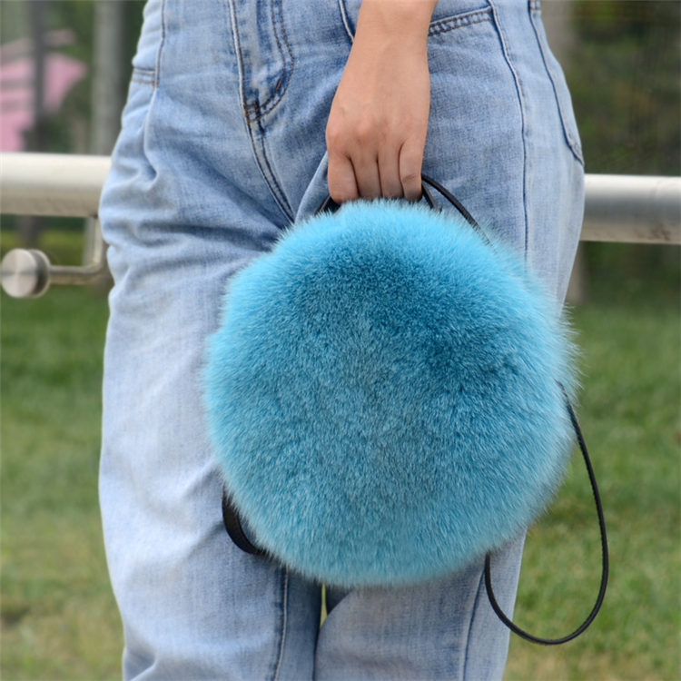 Ручные сумки через плечо из лисьего меха