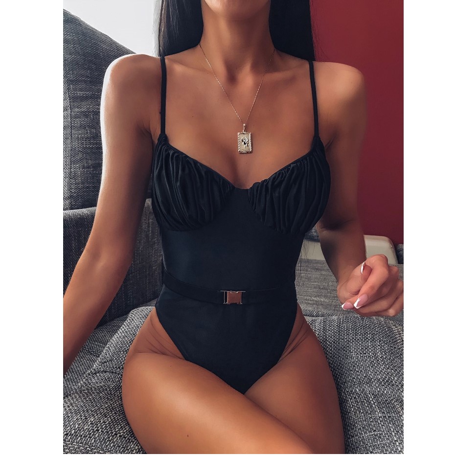 maillot de bain une pièce brésilien
