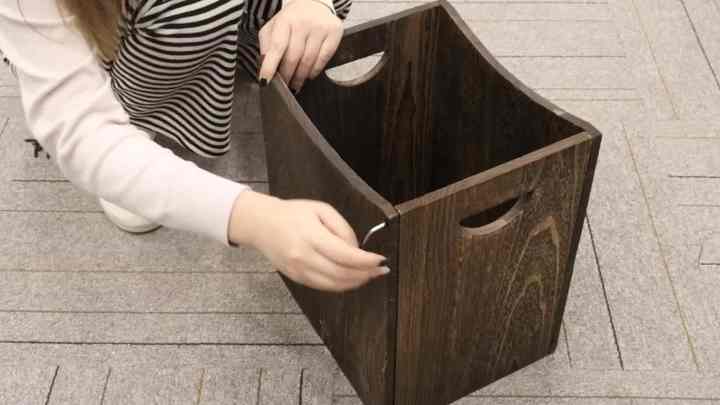 Cestino Per Rifiuti Con Finitura Effetto Legno - 26.8x22 Cm, Con Coperchio Girevole 360°, Per Bagno, Cucina, Ufficio