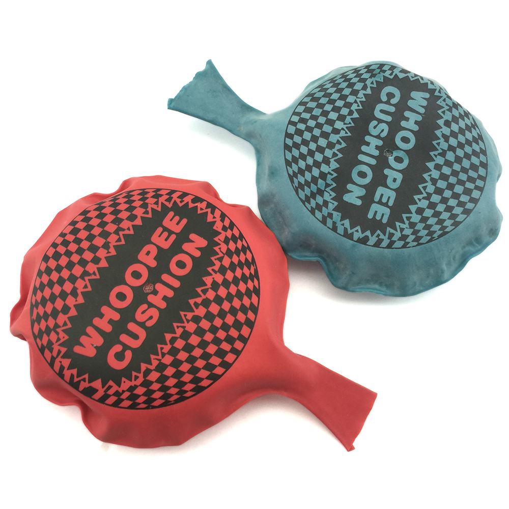 派对恶作剧玩具定制徽标百日咳坐垫袋,带儿童海绵屁炸弹