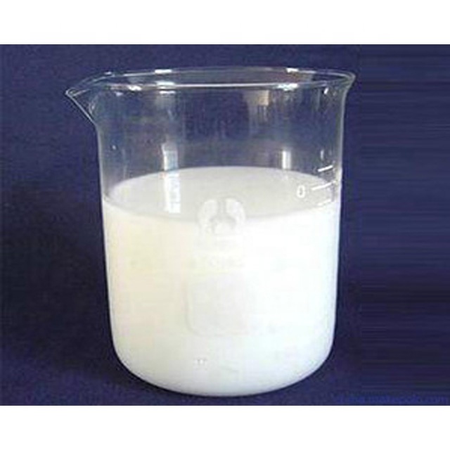 Растворение мела в воде. Мел в стакане. Опыт с водой растворение мела. Стакан воды. Сода и вода реакция.