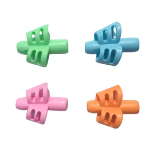 الجملة الأطفال سيليكون قلم رصاص مقطع المطاط حامل القلم الرصاص لينة اللمس الكتابة اليدوية بمساعدة الأطفال الكتابة المطاط ماسك قلم رصاص