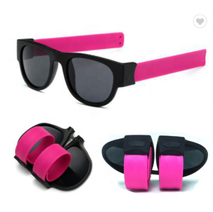 Faible MOQ 2018 mode enrouler lunettes de soleil claque lunettes de soleil Faible MOQ 2018 mode enrouler lunettes de soleil claque lunettes de soleil