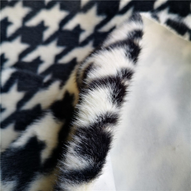 Leda искусственный олень, лисий мех, флисовая ткань