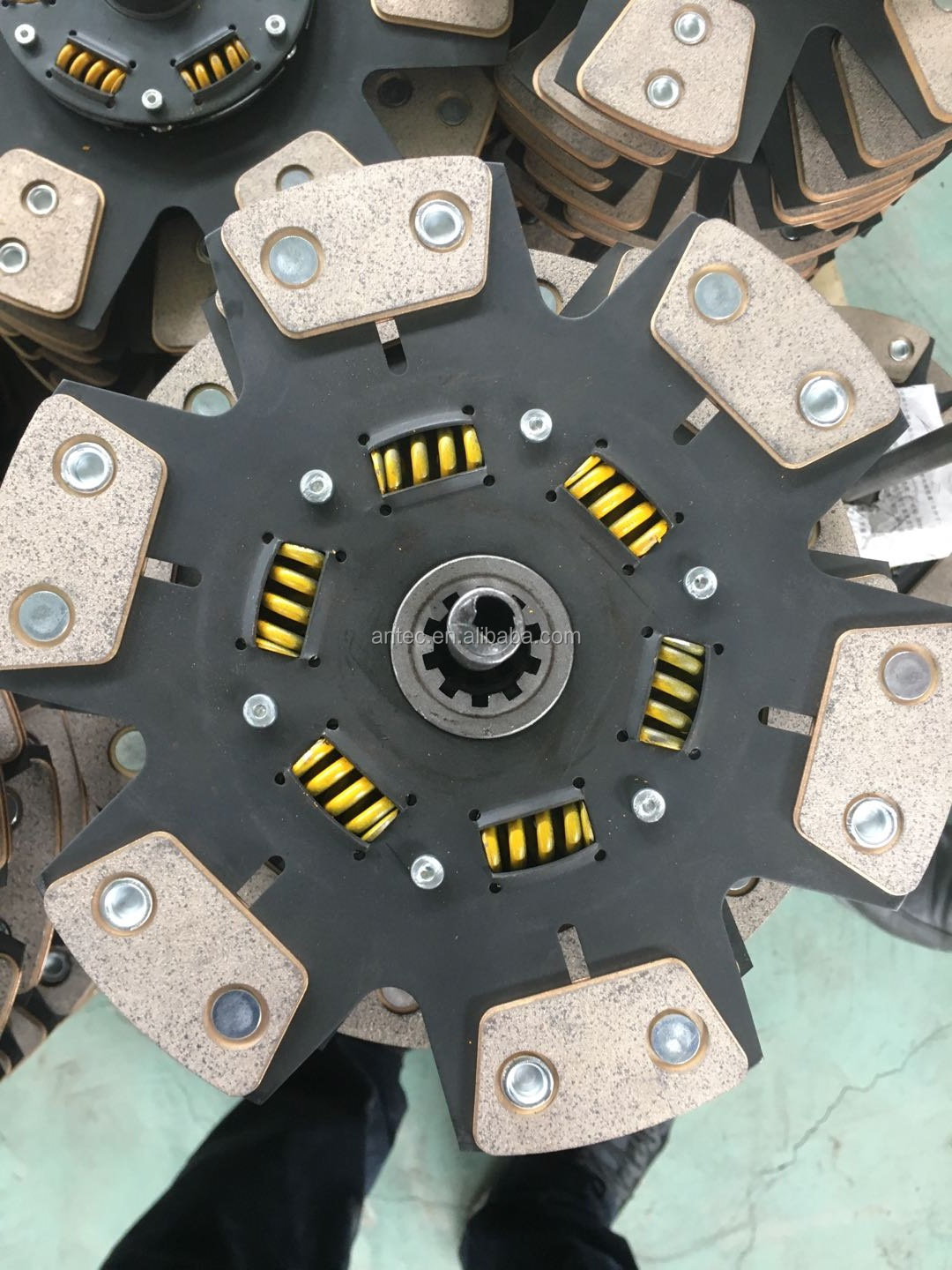 Race clutch disc Ceramic 48711CB6, 48735CB6, 48591CB6, 48667CB6 ,48711CB6, 48812CB6 ,48588CB6, 48612CB6 ,48688CB6 Stage 2