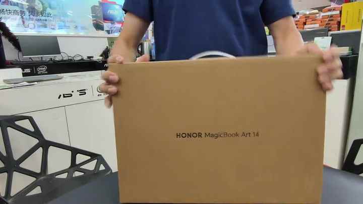 ベストプライスHonor MagicBook Art 14 2025 Ultra 7 255H超薄型ノート