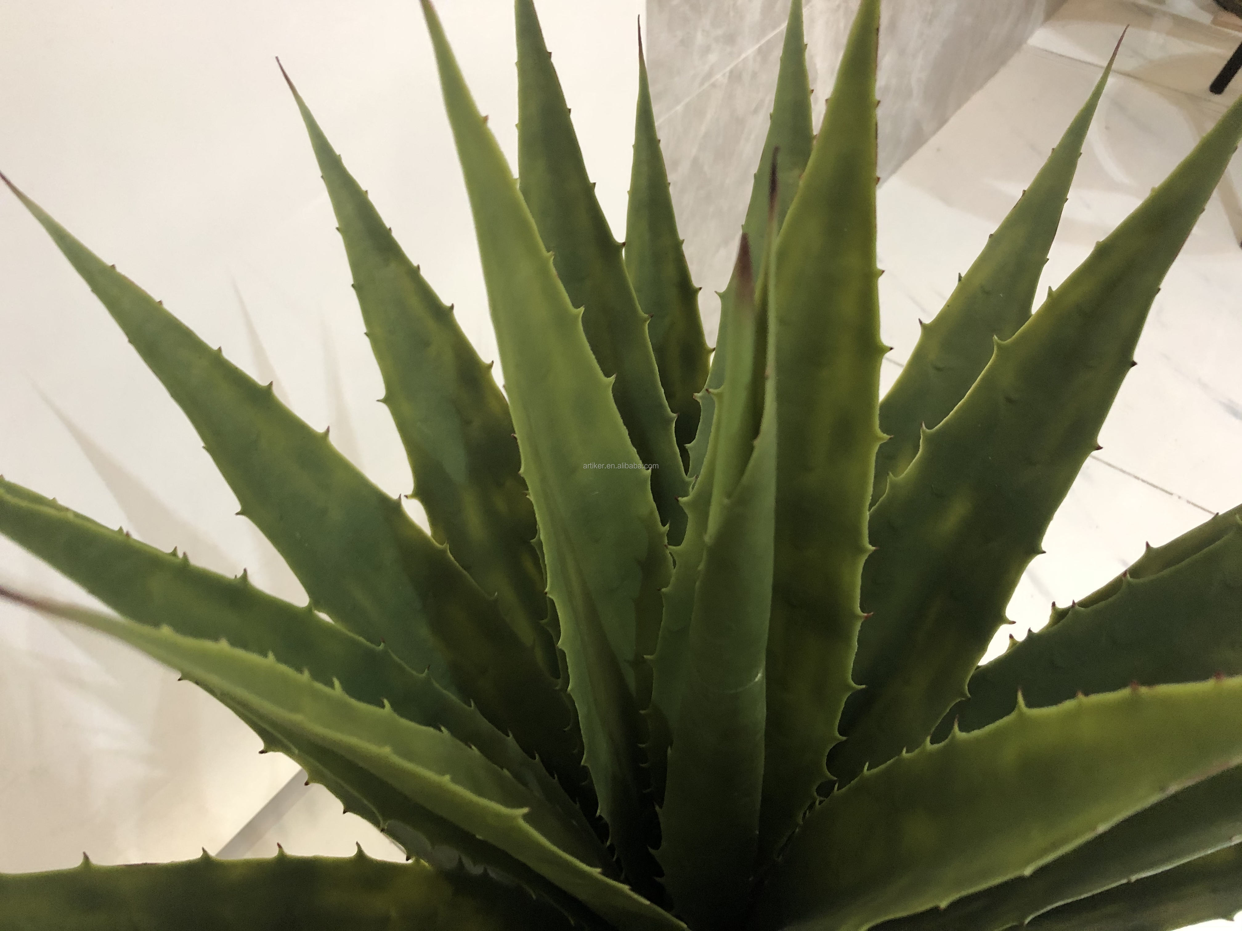 工厂价格真正的触摸植物龙舌兰剑麻盆栽室内花园装饰的人造植物 - buy