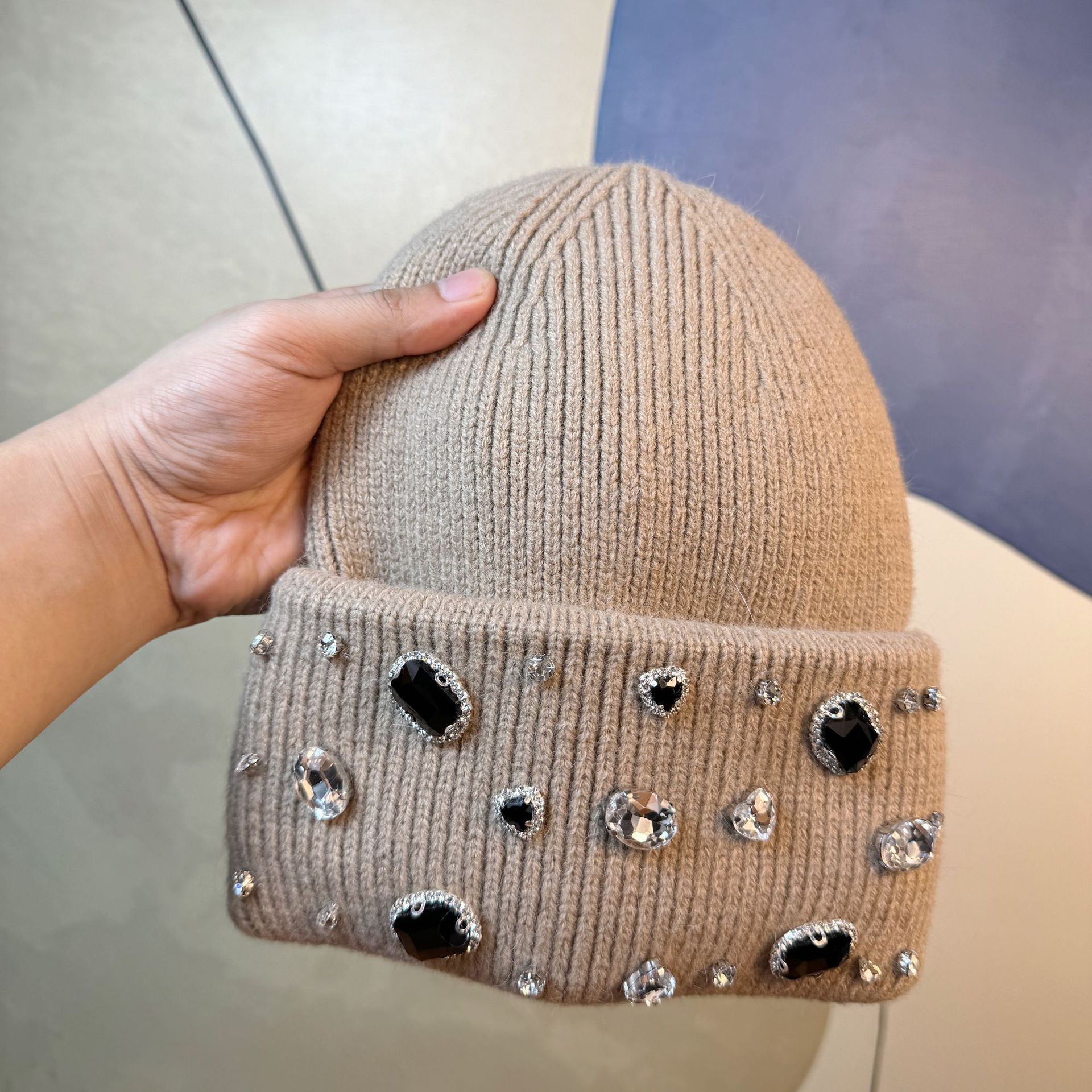 Pieces Rhinestone Beanie Hat Women grey Hats & Caps Designer Brand Women Luxury Rhinestones Knitted Hat Autumn  main image 4