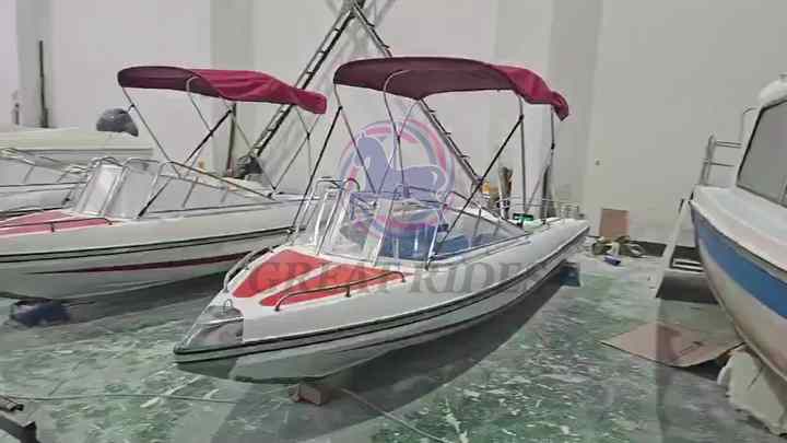6人乗りの船 グラスファイバーハル電気スピードボート豪華ヨットリブ釣り