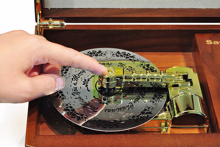 Sankyo 22 Tone Retro Turntable Music Box - Artisan's House