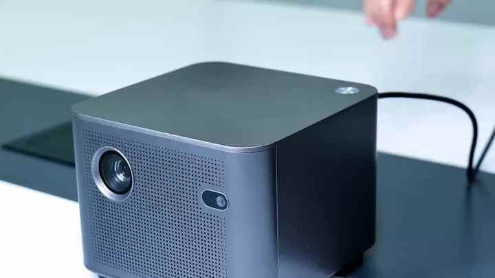 NEW D052 Smart LED DLP Mini Projector - 4K Portable Beamer for