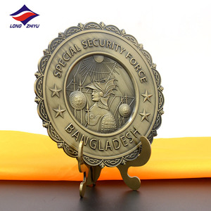 Antique Vintage French Ornate Plaqué Or Alliage Métal Porte Clé Écusson Plaque