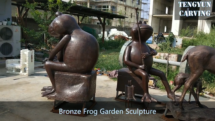 庭用望遠鏡付き卸売面白い屋外金属工芸ブロンズカエル彫刻