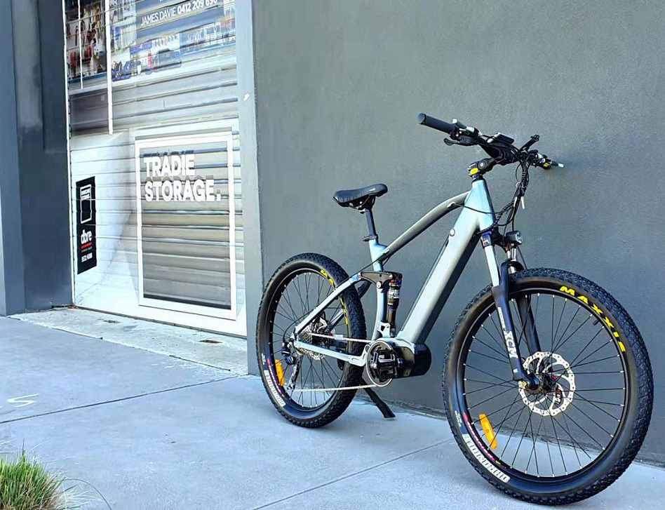 Hot selling mid drive motor 3 wheel electric bicycle  mountain or road tire electric trike 20inch three wheel electric bike