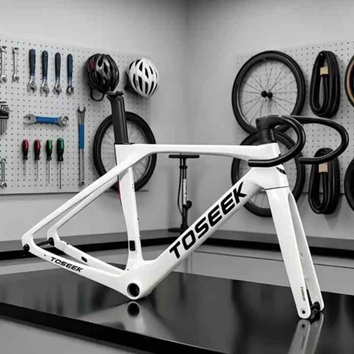Lightweight Carbon Road Bike Frame with Disc Brakes