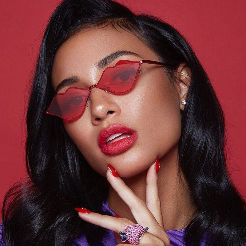 New Lips Sunglasses Unique Personality Women Fashion Small Frame Lip Shape