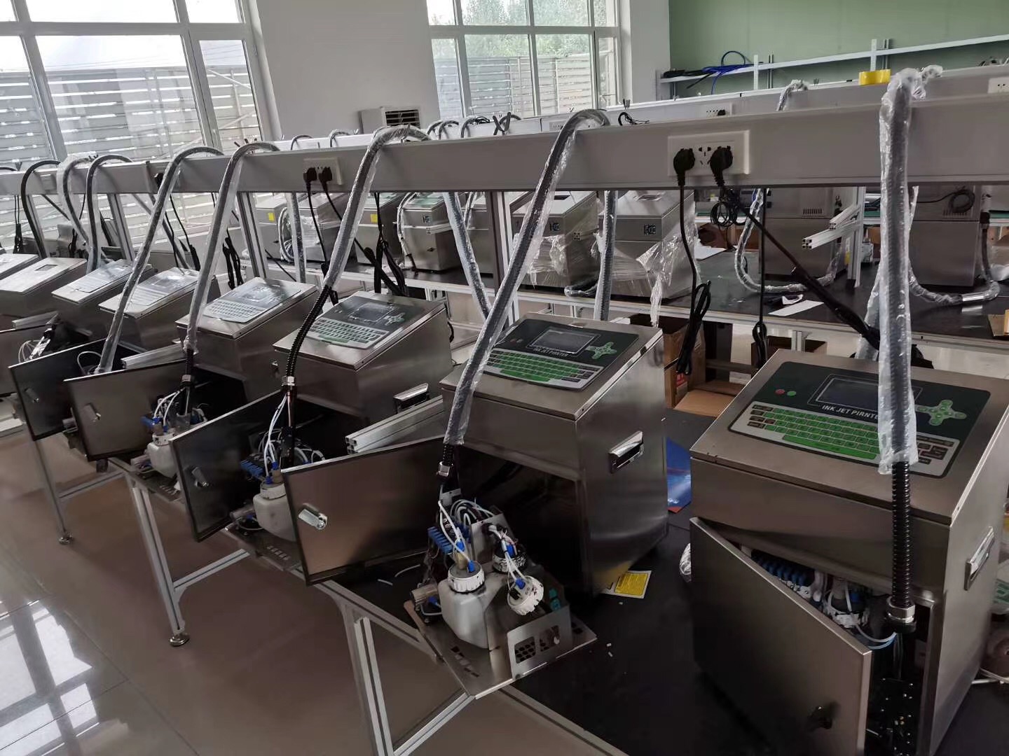 Industrial Touch Screen CIJ Printer Automatic Ink jet Printer Batch Code Date Printing Machine For Bottle Pipe Cable plastic bag