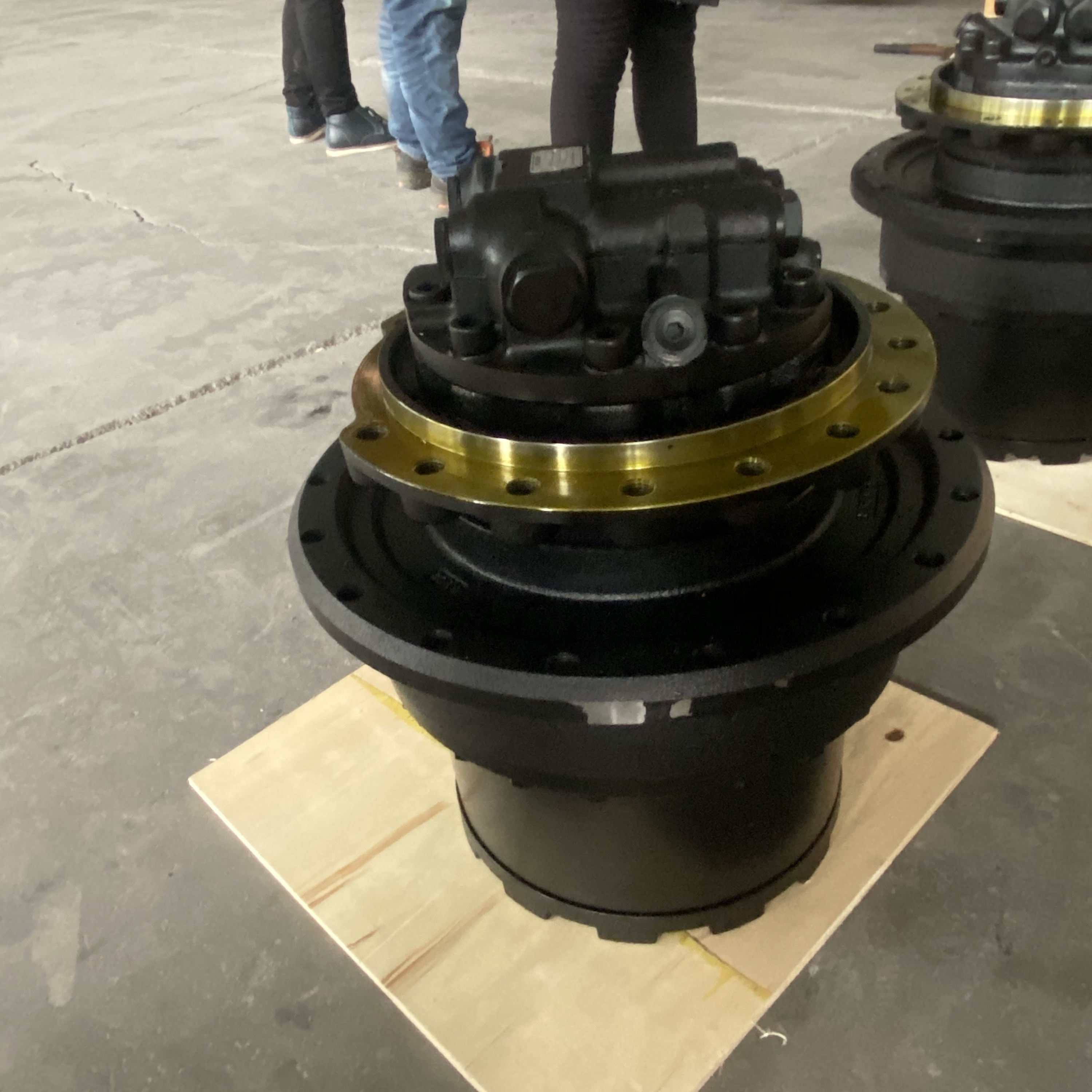 Excavator ZX200-5 Final Drive ZX200-5G Drive Motor Device| Alibaba.com