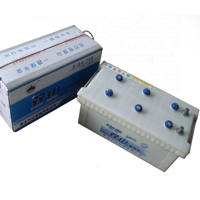 200 сухих заряженных автомобильных аккумуляторов