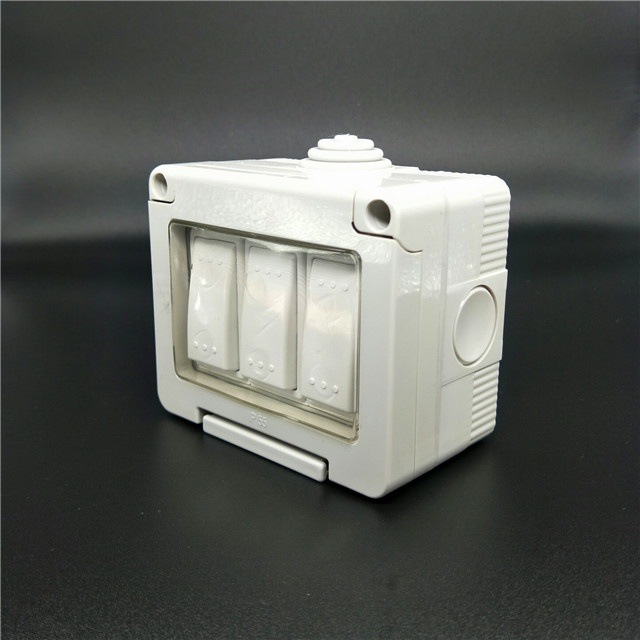 Выключатель ip55. Уличный выключатель 220. Выключатель влагозащищенный rexant. Уличный выключатель 220. Выключатель накладной одноклавишный ip65.