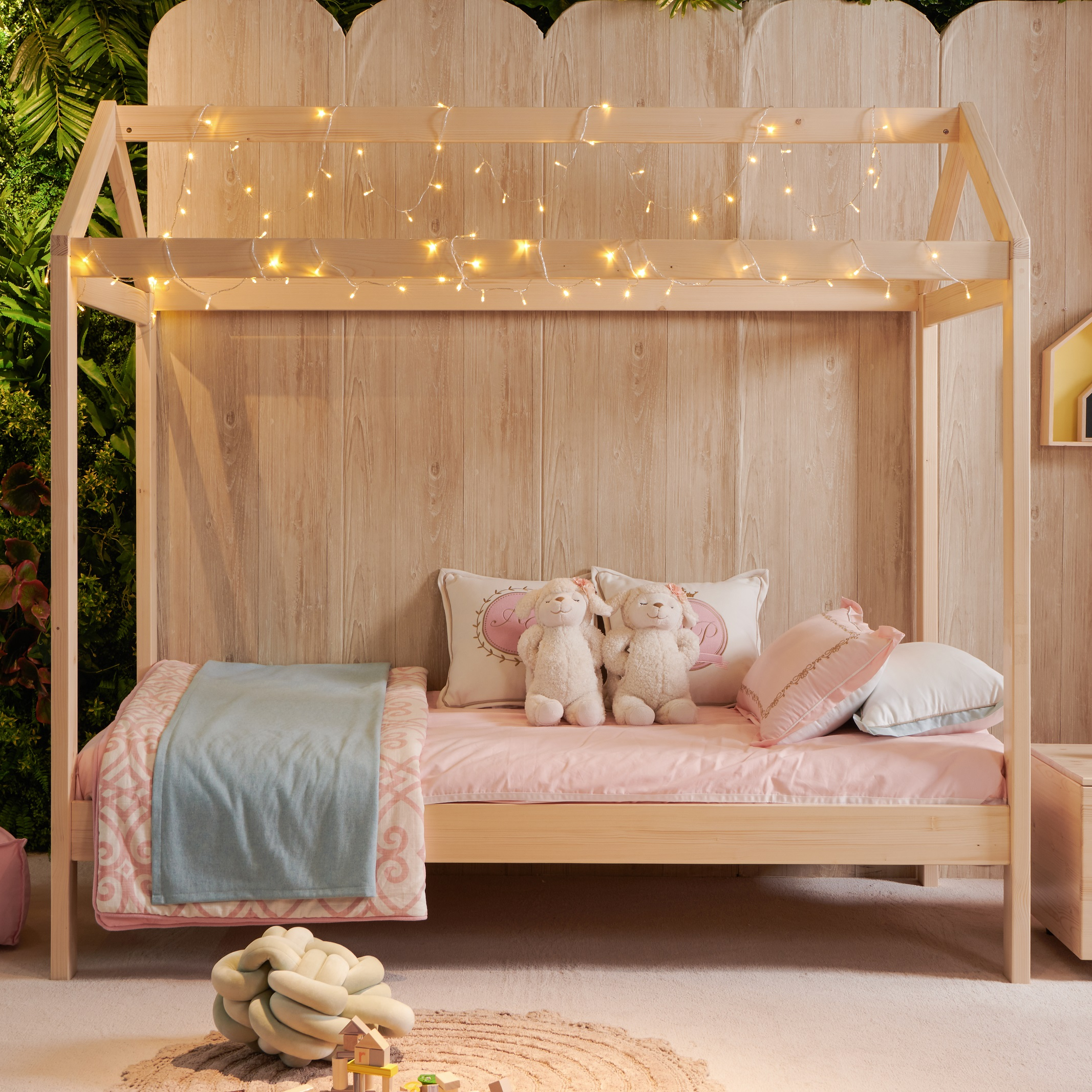 child house bed