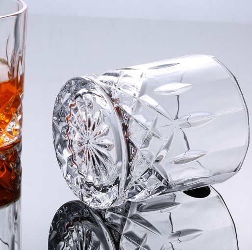 5-Piece Lead-Free Crystal Whiskey Decanter Set Scotch Carafe with 4 Old Fashioned Cocktail Glasses for Drinking