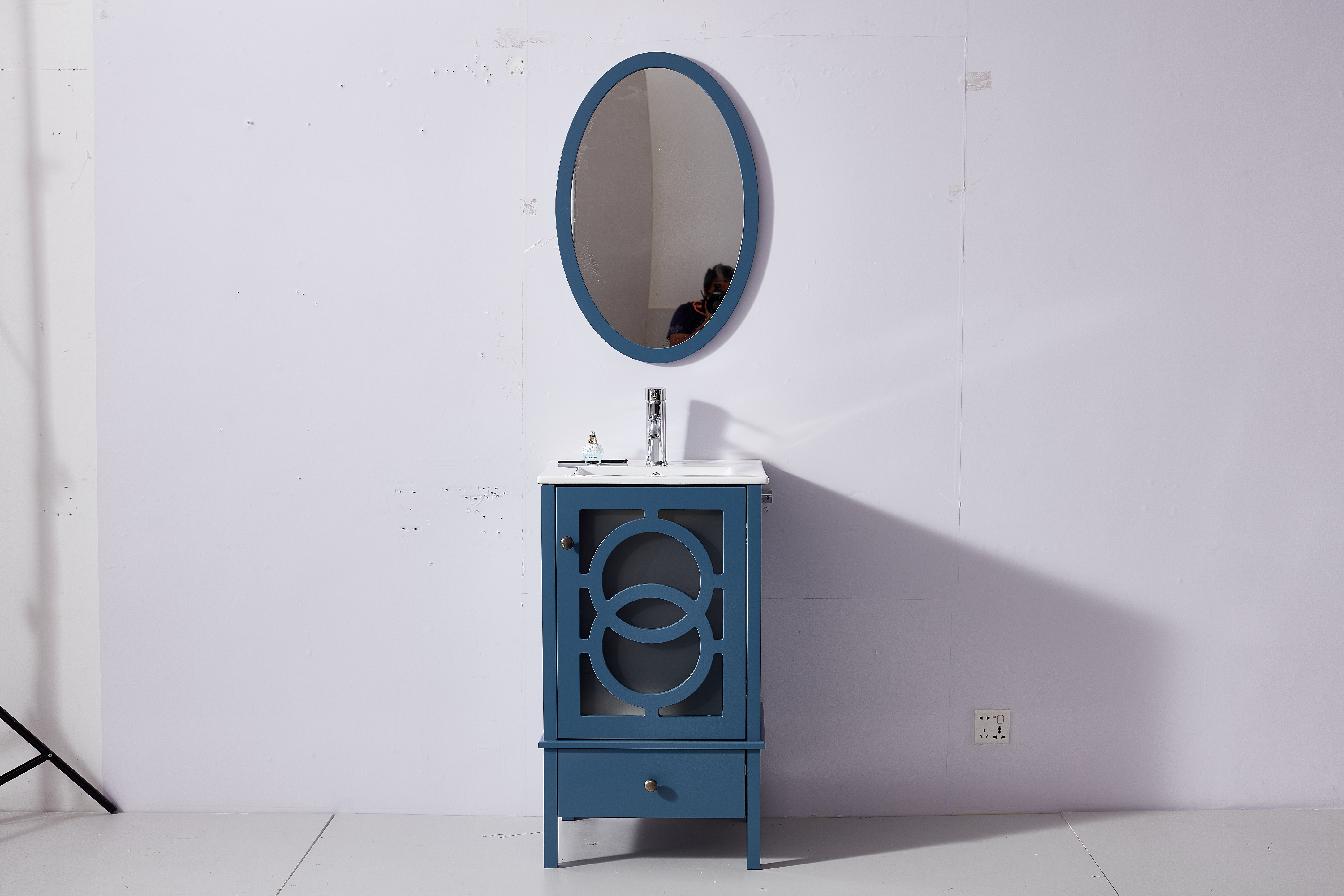 Plywood Waterproof Luxurious New Product Customized Luxury Bathroom Vanity Cabinet