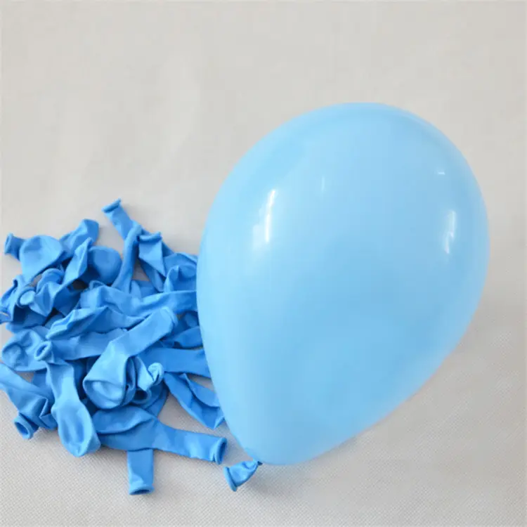 Голубому воздушному шару. Голубой воздушный шар. Голубой шарик. Голубой воздушный шарик. Шар голубой пастель.