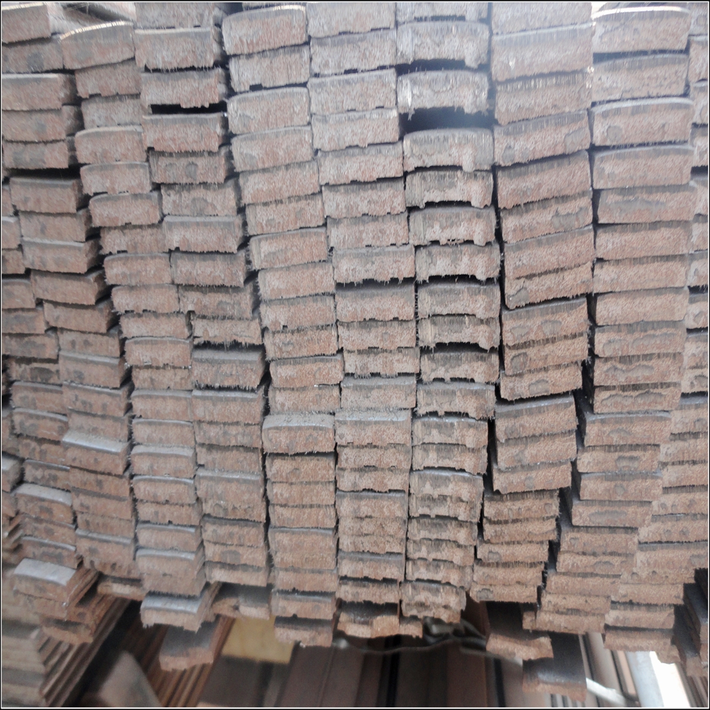 Плоский брусок из кованого железа