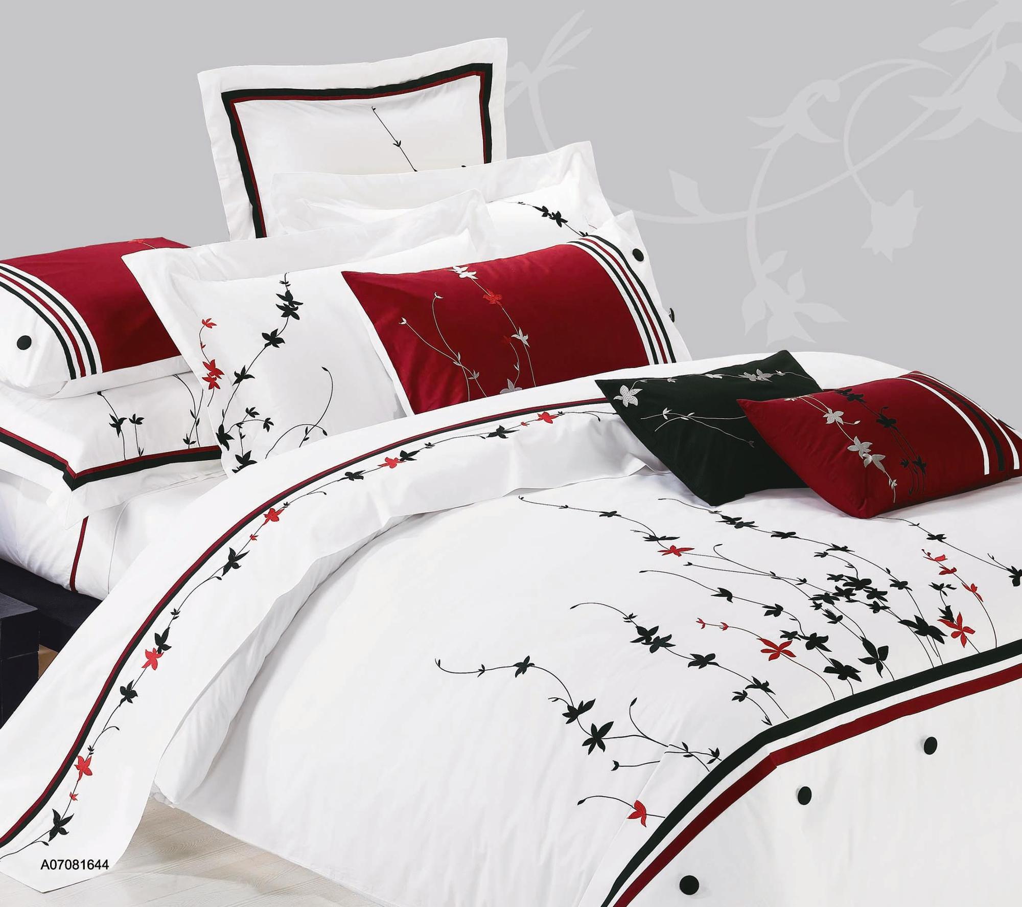 Elegant Embroidery 4 Piece duvet & pillows & flat sheet, bed sheets with pillowcases