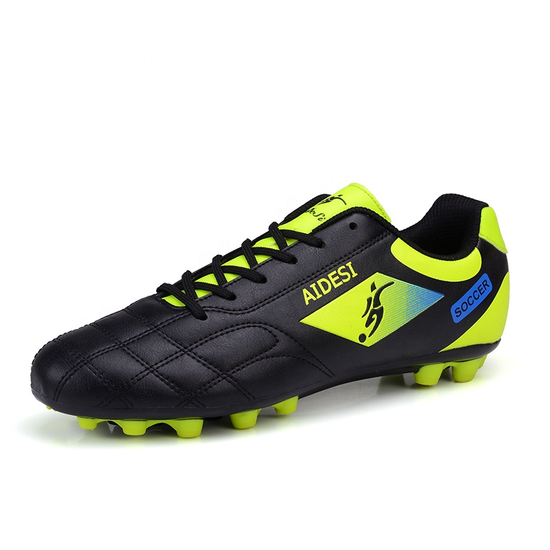 outdoor soccer cleats youth