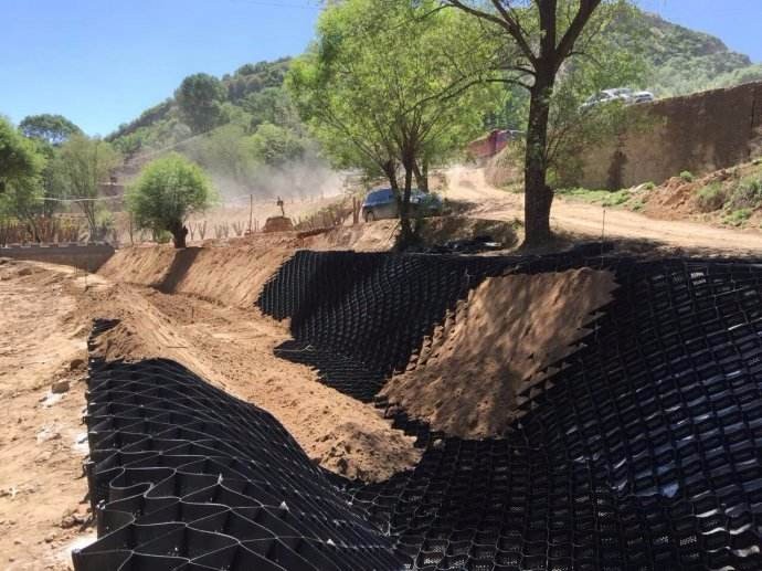 Smooth And Textured HDPE Plastic Geocell