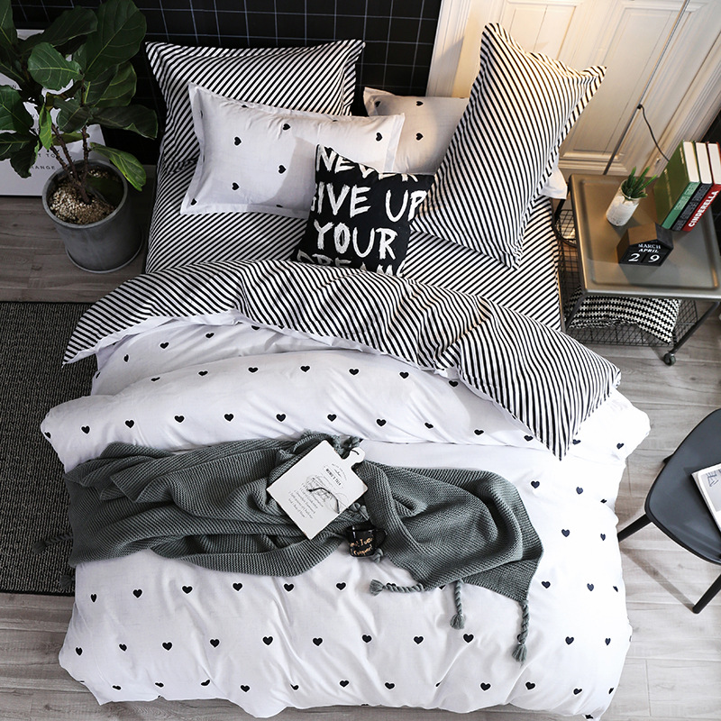 Lovely heart pattern four-piece set custom digital printed polyester bed sheet set queen size bedding set