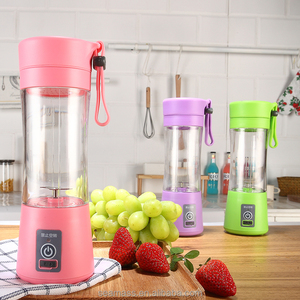 Hand shaking home appliances usb juicer mini travel juicer cup portable blender