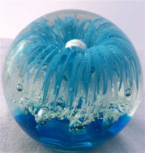 Пресс-Папье синего и белого цвета/светится в темноте/ручная работа/домашний декор