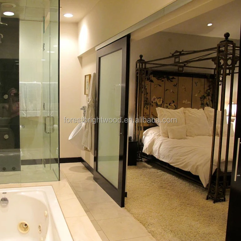 Marriott Hotel Geser Pintu Gudang, Pintu geser dengan Lembut Dekat Pintu Gudang Hardware